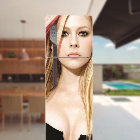 143-2.jpg Adesivo de Geladeira Avril Lavigne